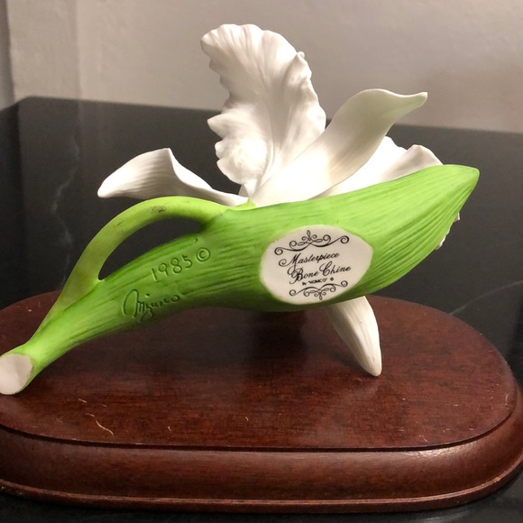 Bisque porcelain flower - Picture 6 of 7